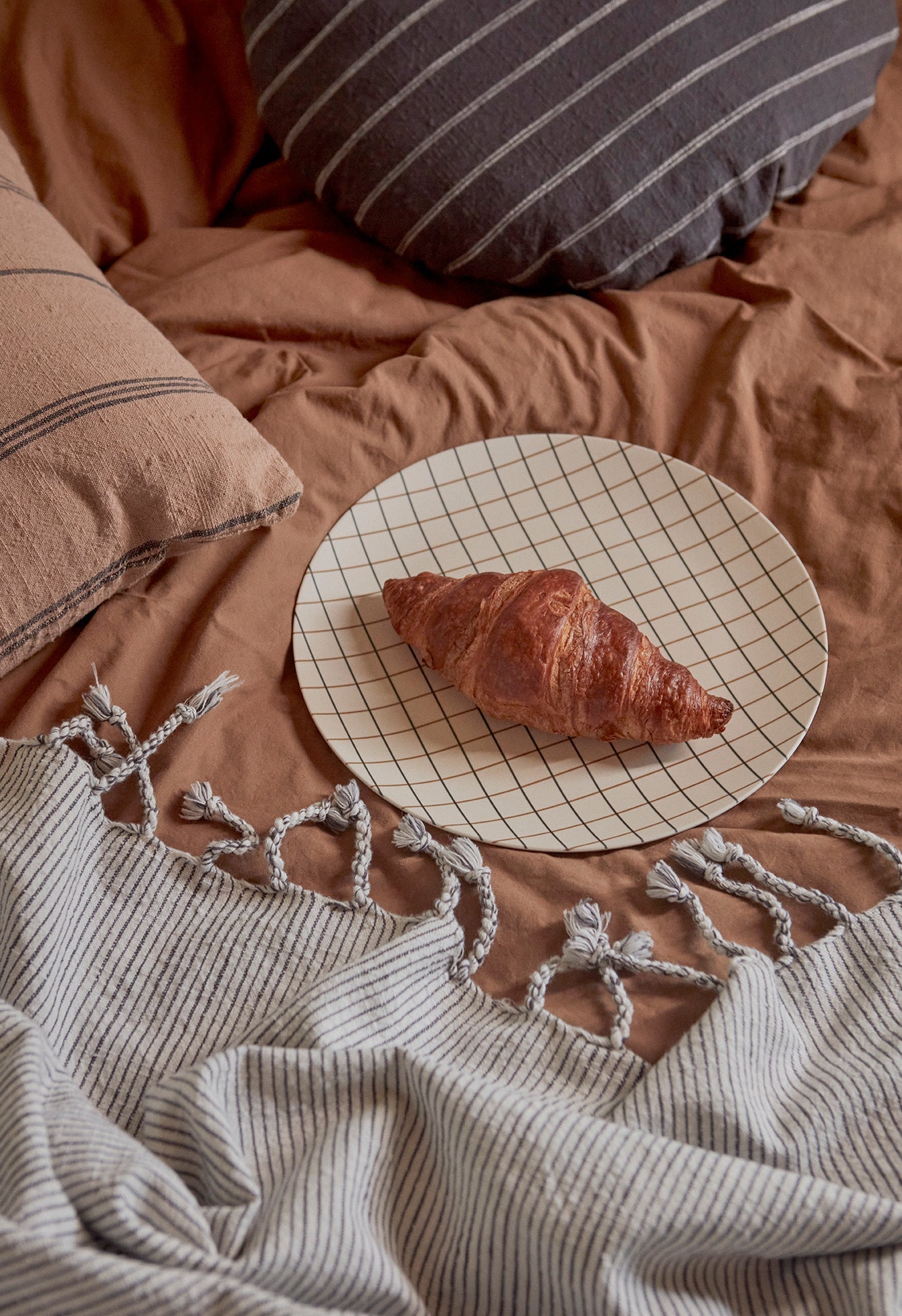 Bed Cover - Stripe - White / Anthracite